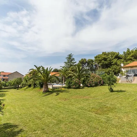 Ferienhaus Scenic In Near Sea Bibinje