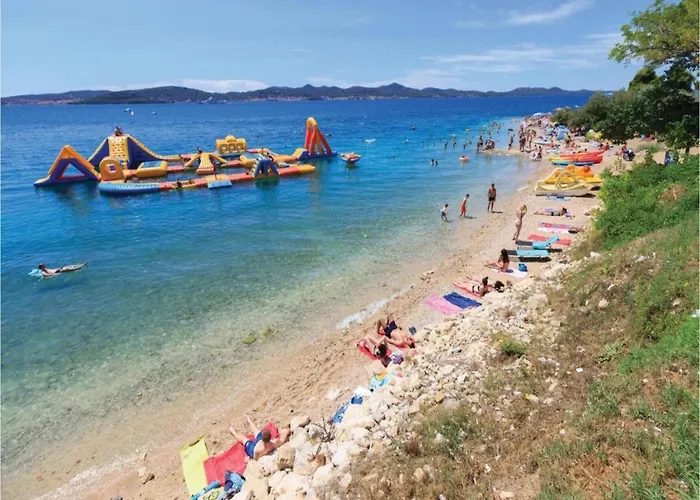 Scenic In Near Sea Tatil Evi Bibinje