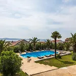 Scenic In Near Sea Бибинье