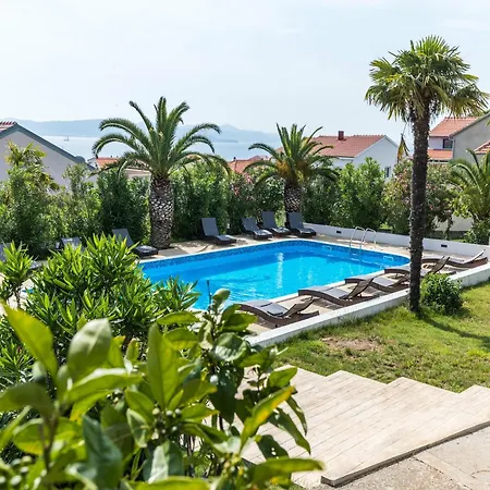 Ferienhaus Scenic In Near Sea Bibinje