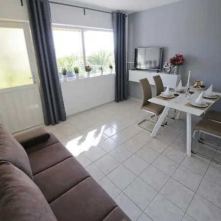 Ferienhaus Scenic In Near Sea Bibinje