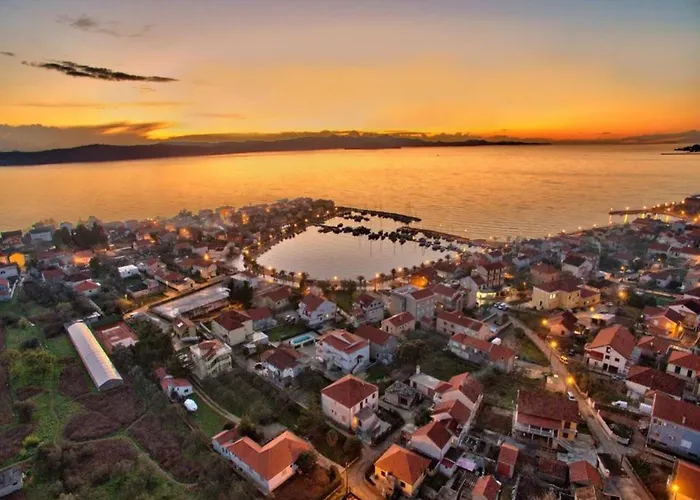 Scenic In Near Sea Bibinje